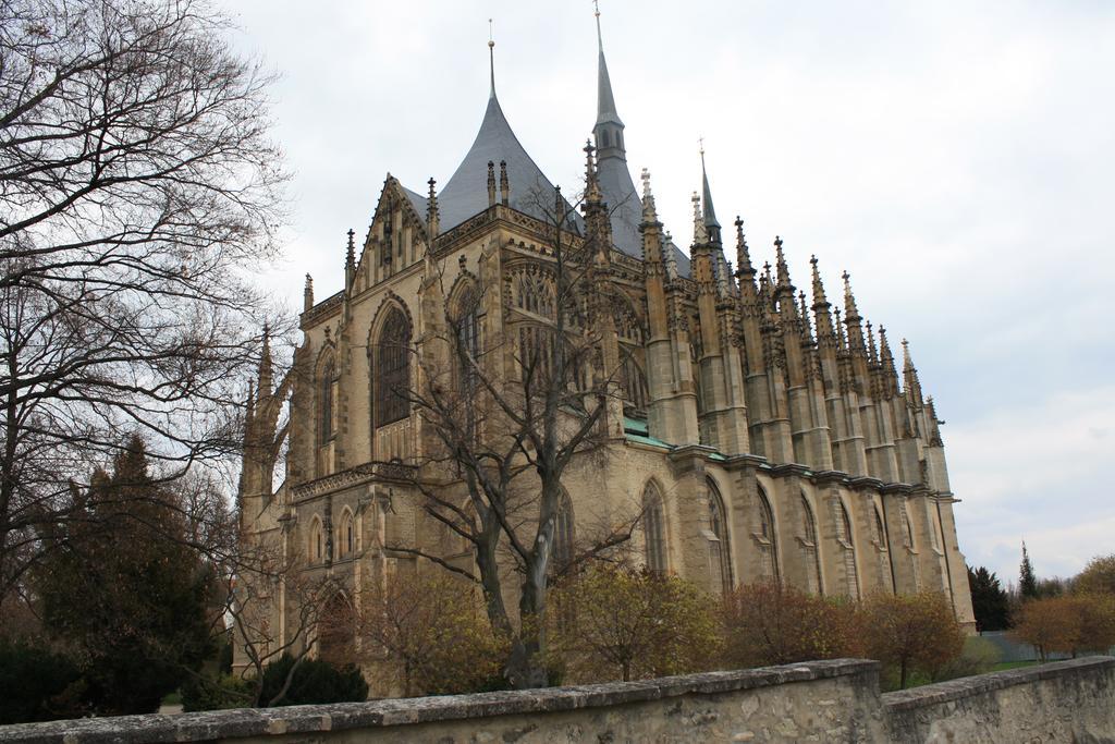 Hotel Medinek Old Town Kutná Hora Exteriör bild